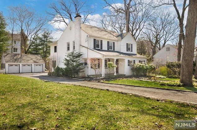 128 Smull Ave, West Caldwell, NJ 07006