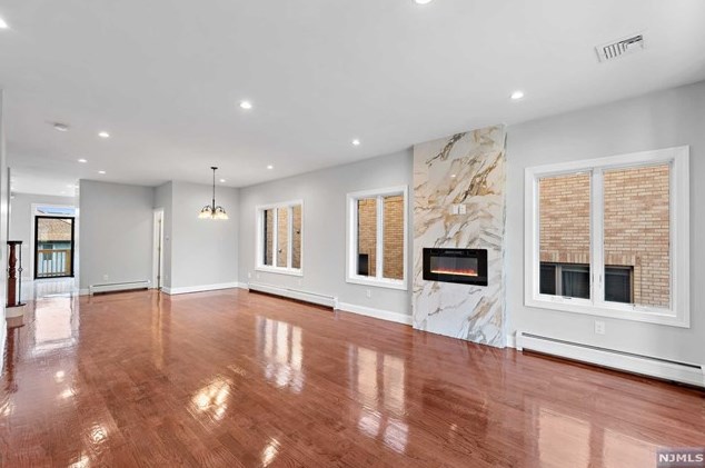 281 Knox Ave #a, Cliffside Park, NJ 07010