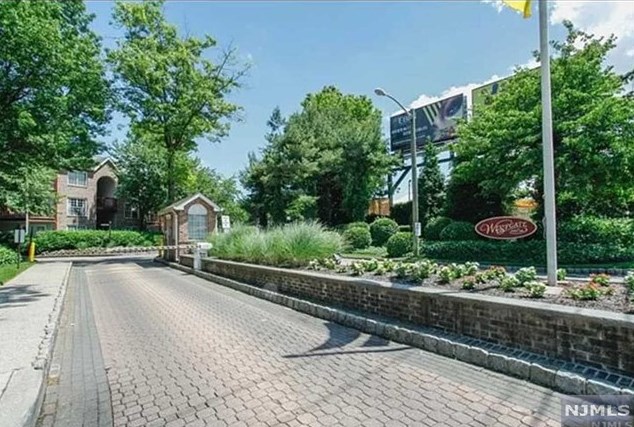 1451 Teresa Dr, West Fort Lee, NJ 07024
