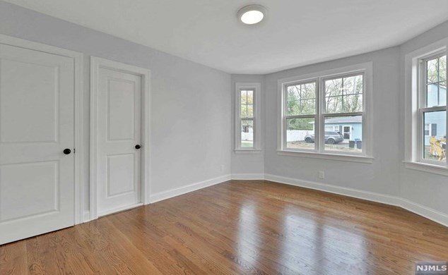 100 Colony Ave, Park Ridge NJ 07656-1104 exterior