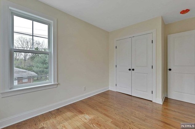 100 Colony Ave, Park Ridge NJ 07656-1104 exterior