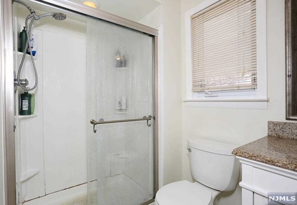 558 Lafayette Ave, Paterson NJ 07506-2423 exterior