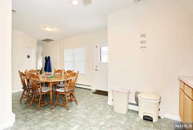 558 Lafayette Ave, Paterson NJ 07506-2423 exterior