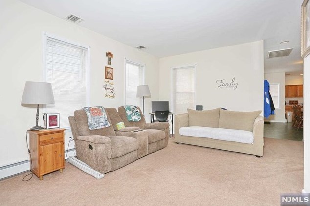 558 Lafayette Ave, Paterson NJ 07506-2423 exterior