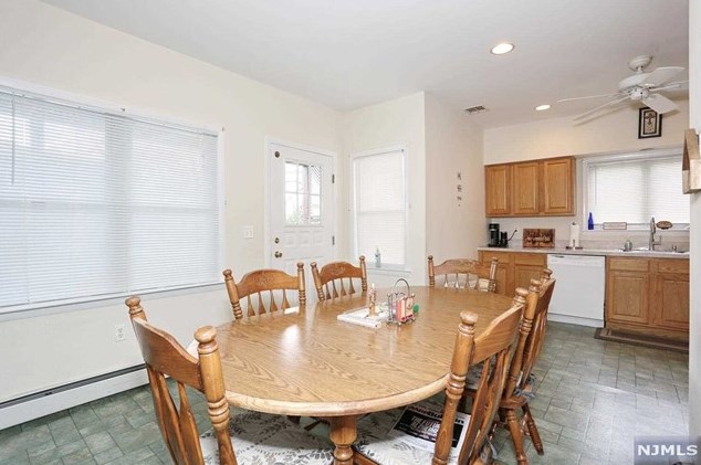 558 Lafayette Ave, Paterson NJ 07506-2423 exterior