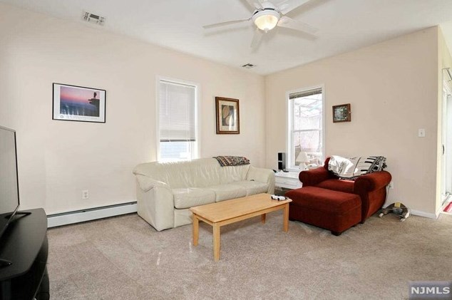 558 Lafayette Ave, Paterson NJ 07506-2423 exterior