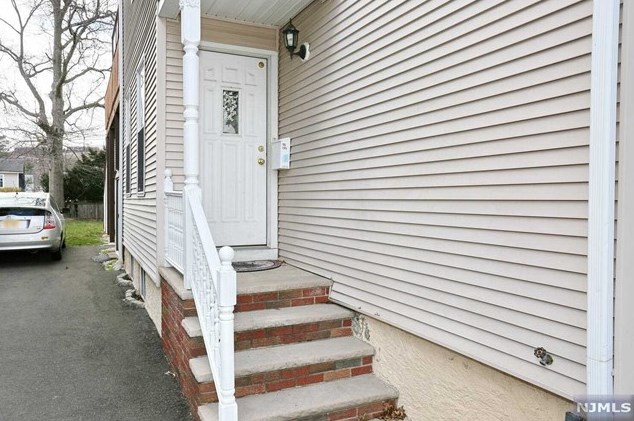 558 Lafayette Ave, Paterson NJ 07506-2423 exterior