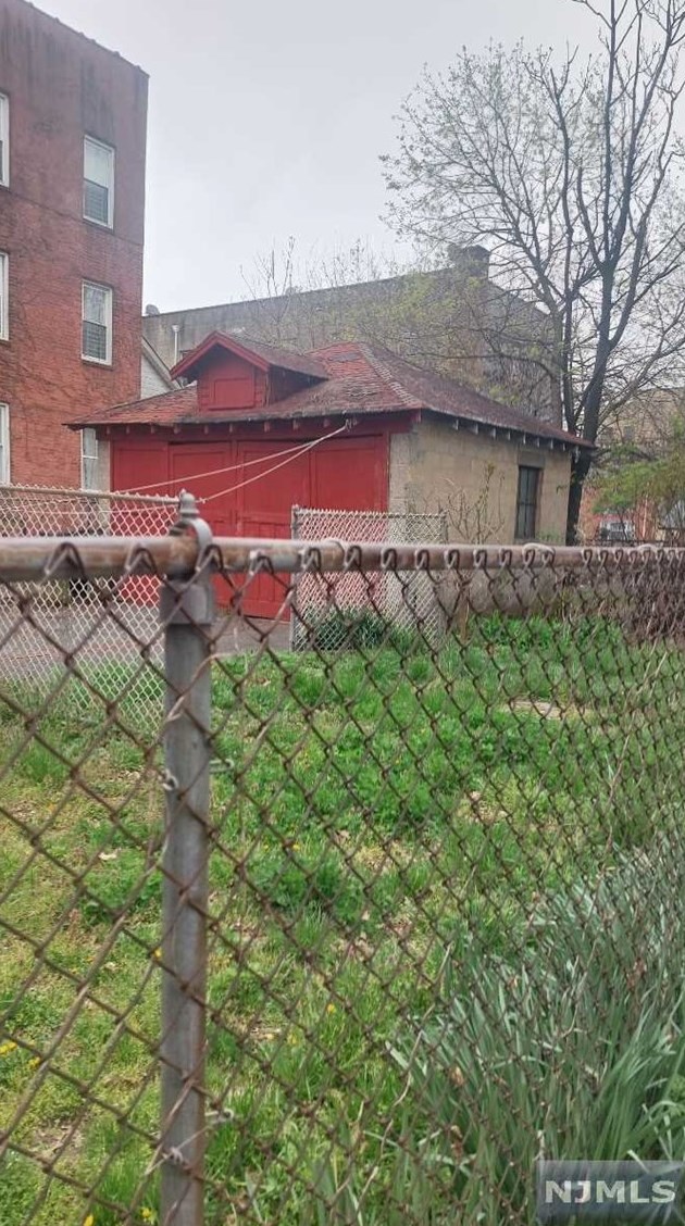 197-199 Sunset Ave, Newark, NJ 07106