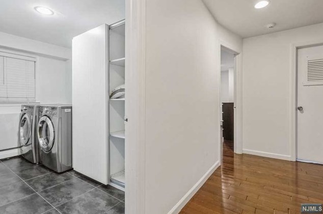 44 Roberts Ct, Tenafly NJ 07670-2001 exterior