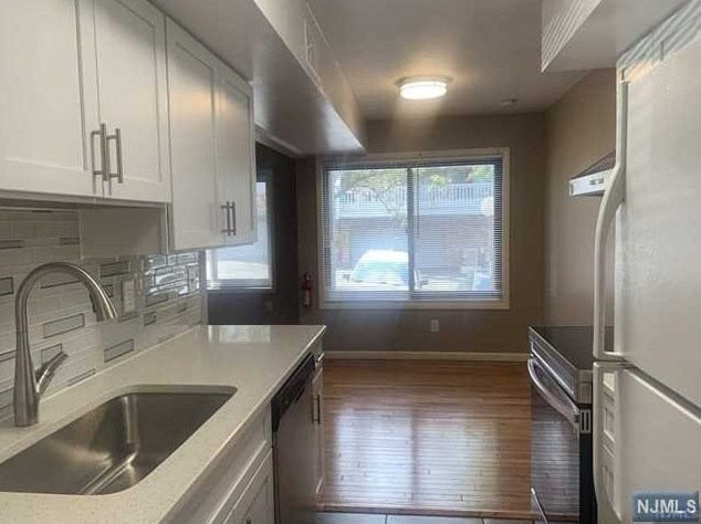 1477 John St, West Fort Lee, NJ 07024