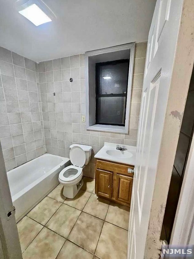 47-53 Milford Ave, Newark NJ  07108-2752 exterior