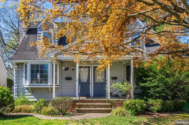 691 Godwin Ave, Midland Pk, NJ 07432
