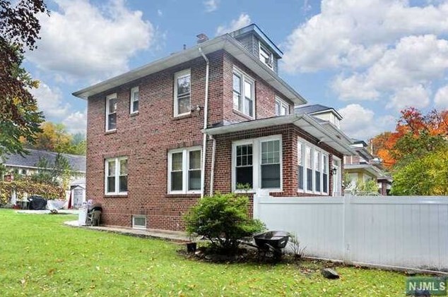 1108 Lorraine Ave, Teaneck NJ 07666-5745 exterior