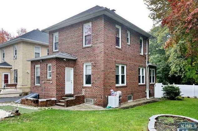 1108 Lorraine Ave, Teaneck NJ 07666-5745 exterior