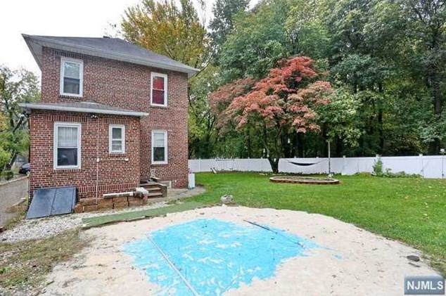 1108 Lorraine Ave, Teaneck NJ 07666-5745 exterior