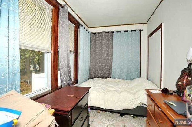 1108 Lorraine Ave, Teaneck NJ 07666-5745 exterior