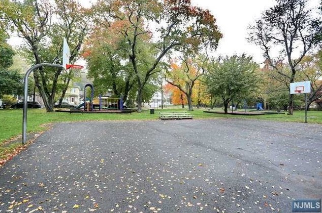 1108 Lorraine Ave, Teaneck NJ 07666-5745 exterior