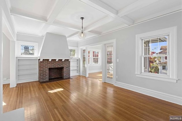 1 Rydal Pl #2, Montclair, NJ 07042