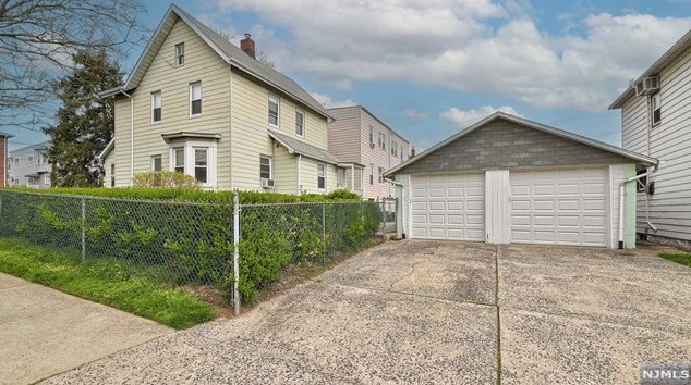 332 Davis Ave, Kearny, NJ 07032