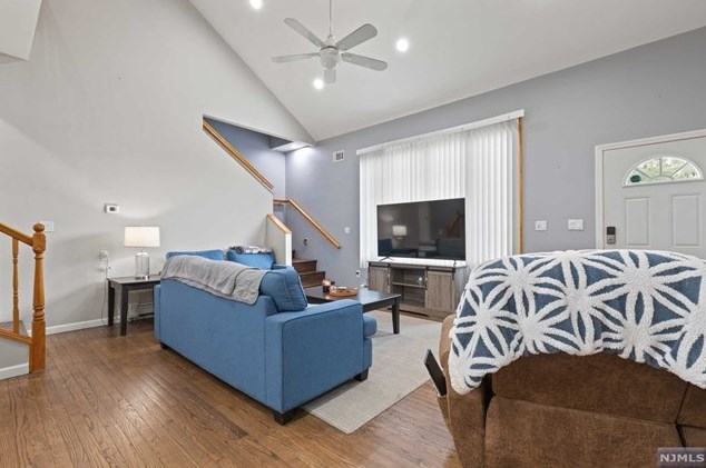 240 Skyline Lake Dr, Skyline Lakes NJ  07456-1959 exterior