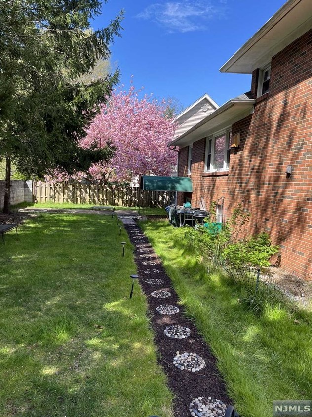 36 East Glen Ave, Harrington Park, NJ 07640