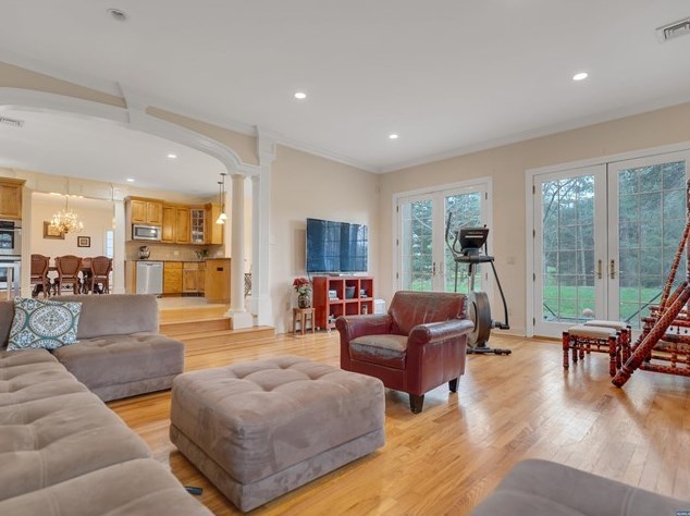 410 Piermont Rd, Closter NJ 07624-2848 exterior