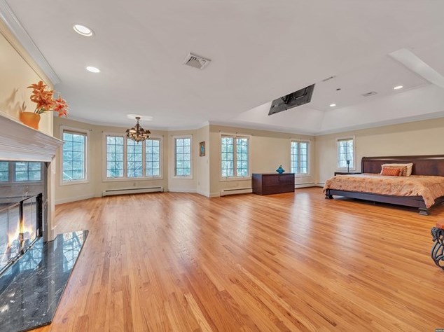 410 Piermont Rd, Closter NJ 07624-2848 exterior