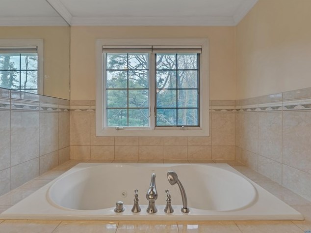 410 Piermont Rd, Closter NJ 07624-2848 exterior