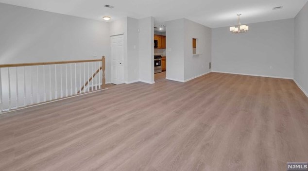 1019 Cumberland Ct, Mahwah, NJ 07430