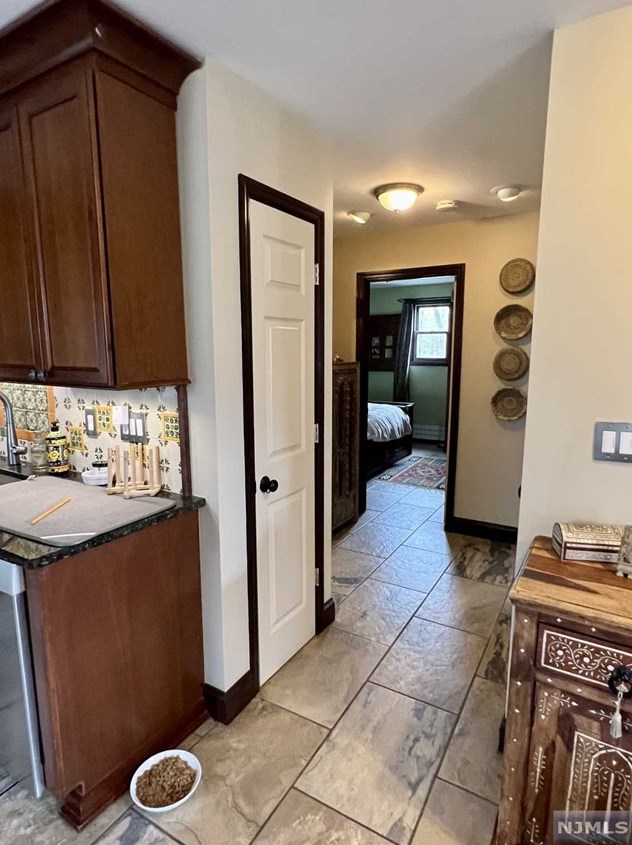 699 Eastern Ct, Ridgewood NJ 07450 exterior