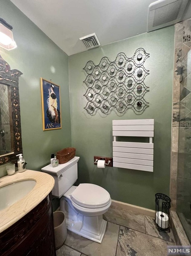 699 Eastern Ct, Ridgewood NJ 07450 exterior