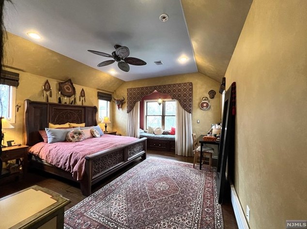 699 Eastern Ct, Ridgewood NJ 07450 exterior