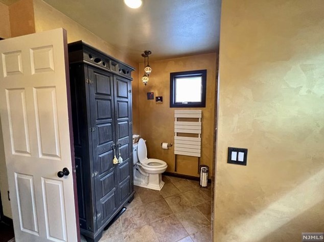 699 Eastern Ct, Ridgewood NJ 07450 exterior