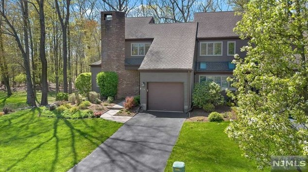 34 N Bayard Ln #34, Mahwah, NJ 07430
