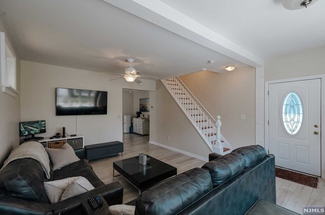 1 Garfield Pl, South Hackensack NJ  07606-1955 exterior