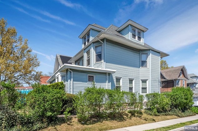 90 Union Ave, Rutherford NJ 07070-1539 exterior