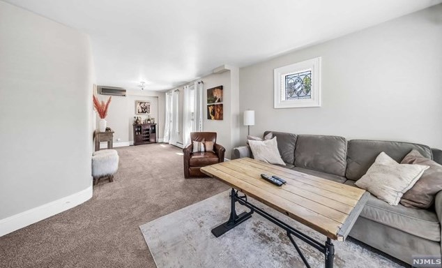 90 Union Ave, Rutherford NJ  07070-1235 exterior