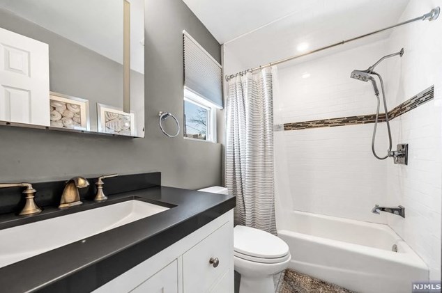 90 Union Ave, Rutherford NJ 07070-1539 exterior