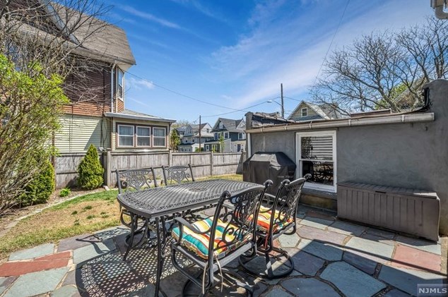 90 Union Ave, Rutherford NJ 07070-1539 exterior