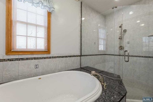 85 Chestnut St, Haworth NJ 07641-1906 exterior