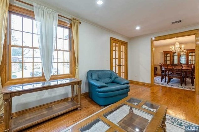 85 Chestnut St, Haworth NJ 07641-1906 exterior