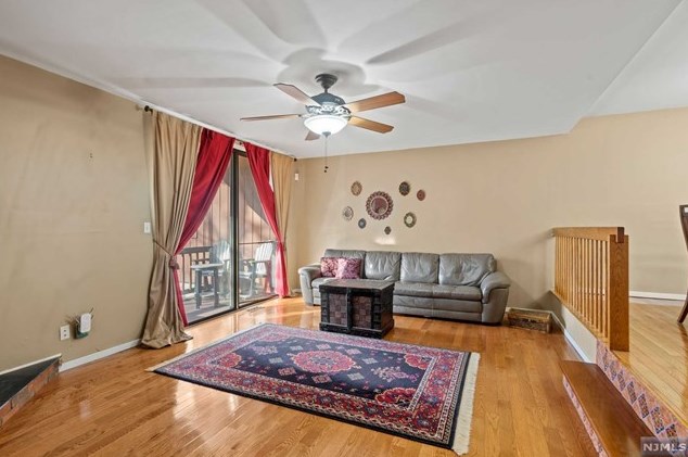 599 Sanderling Ct, Secaucus NJ  07094-2221 exterior