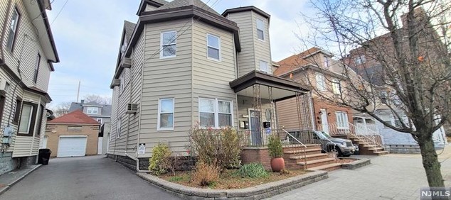 214 78th St, North Bergen NJ  07047-5726 exterior