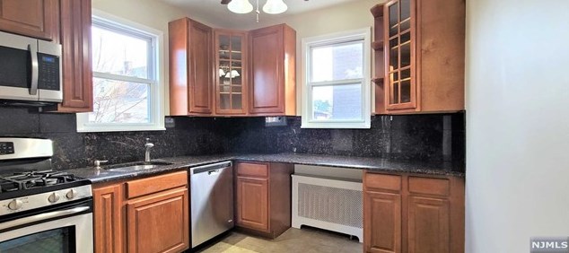 214 78th St, North Bergen NJ  07047-5726 exterior