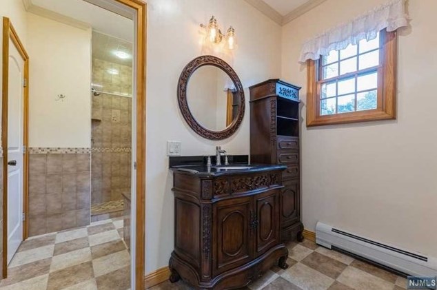 85 Chestnut St, Haworth NJ 07641-1906 exterior