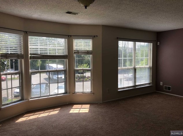 487 Quince Ct, Mahwah NJ  07430-2091 exterior