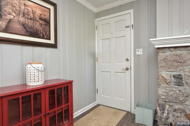 3 Cliffside Dr, West Milford Lakes NJ 07480-4208 exterior