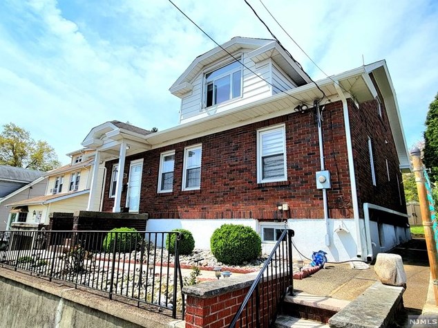 175 Jefferson St, Wood-Ridge, NJ 07075