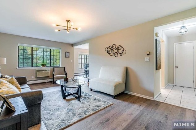 3 Avon Ct, Chatham Township NJ exterior