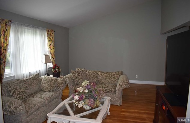 407 William St, Ridgewood, NJ 07450